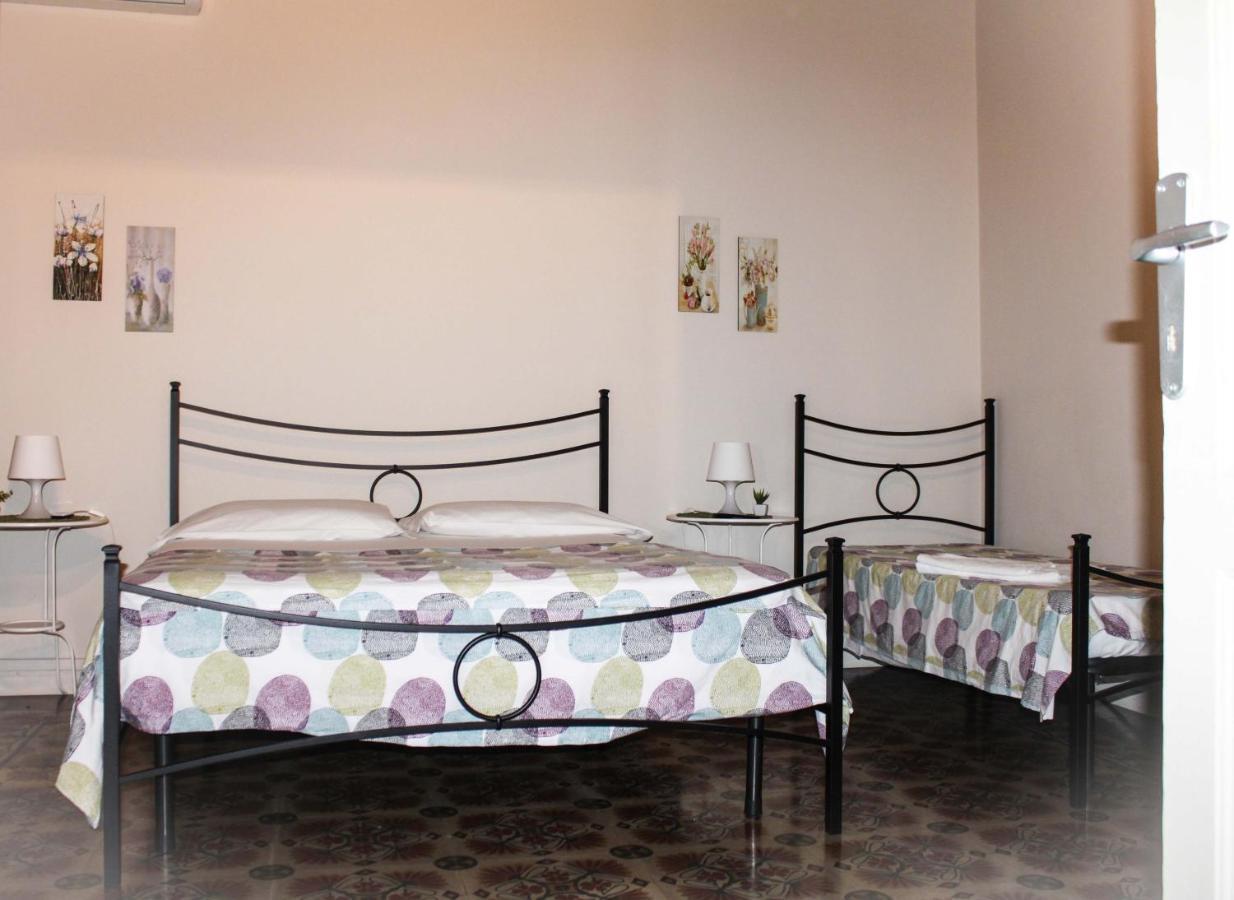 I 2 Puttini Panzió Catania-Fontanarossai nemzetközi repülőtér Kültér fotó
